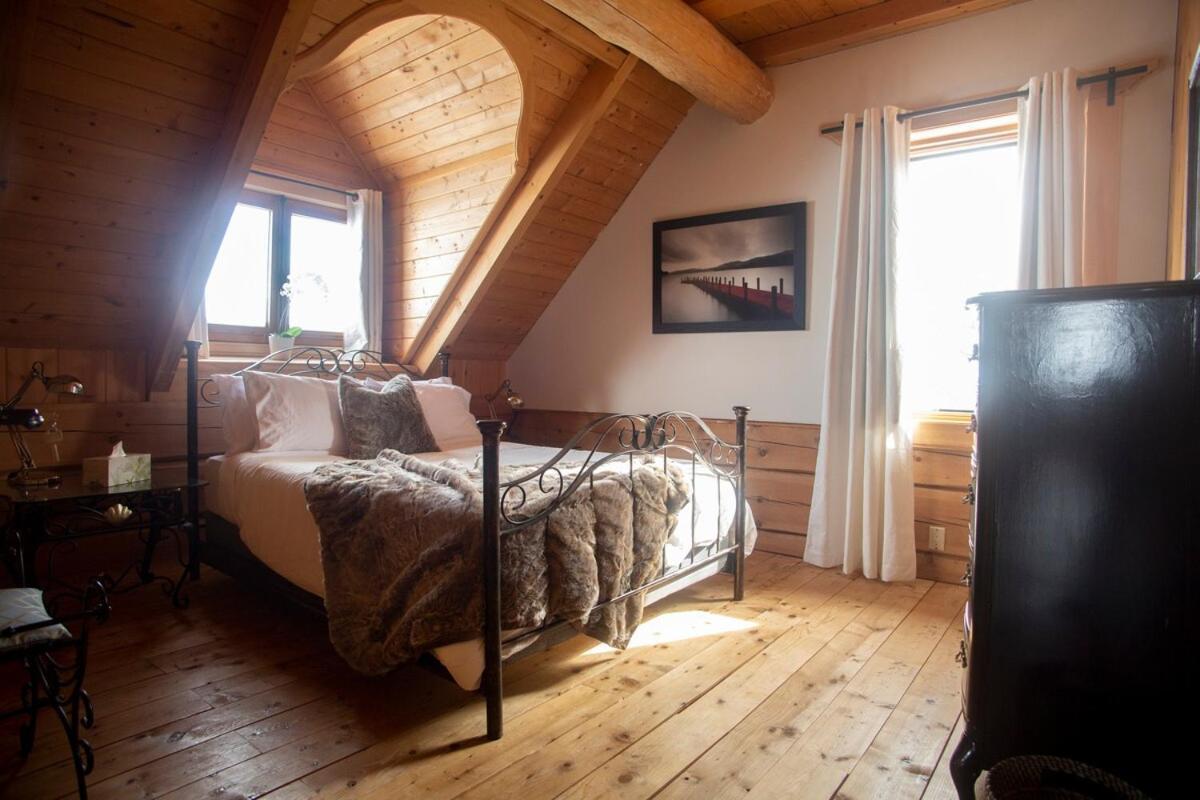 Hebergement "La Maison En Bois Rond" Sainte-Marie Стая снимка